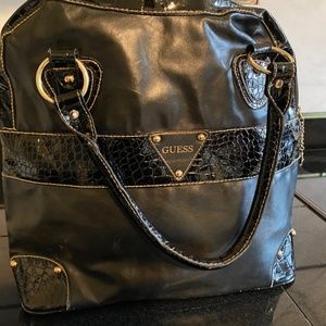 GUESS LEATHER AND PATENT TOTE
